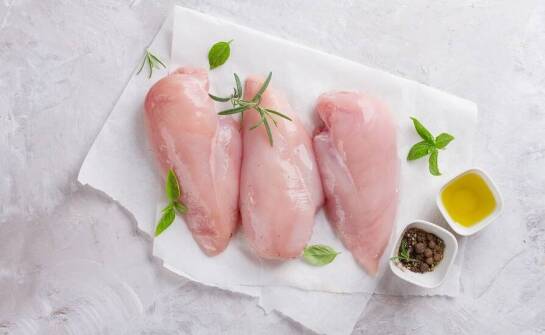 Jakie są zalety filetów z kurczaka hodowanego na dużych wybiegach?