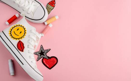 Kreatywne zastosowania naszywek na zamówienie w ulicznej modzie