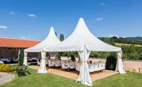 Kluczowe cechy, które powinny mieć eventowe namioty na masowe imprezy