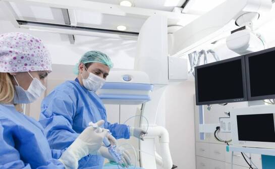 Wpływ analizatora składu ciała na personalizację terapii w chirurgii naczyniowej