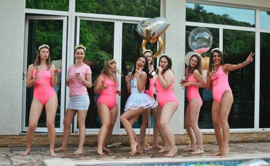 Kreatywne pomysły na tematyczny wieczór panieński w Poznaniu