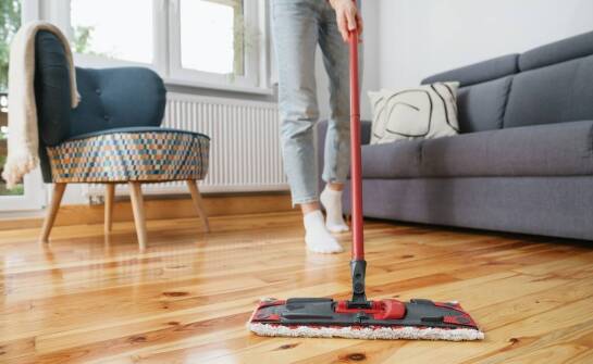 Jak wynajem parowych myjek wspiera ekologiczne podejście do sprzątania?