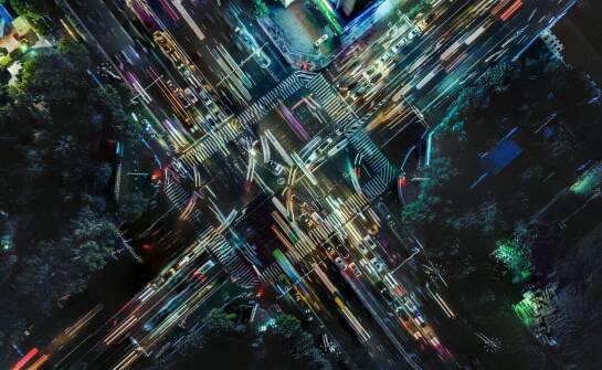 Wybór odpowiedniego oświetlenia LED RGB dla billboardów przy ruchliwych trasach