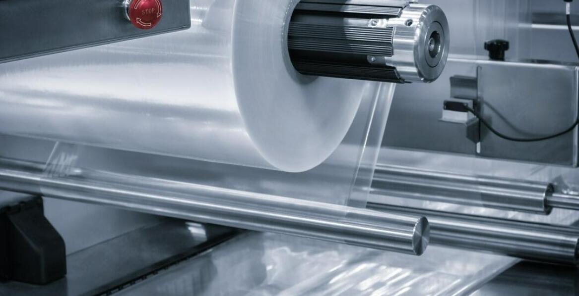 Wpływ pakowaczek próżniowych na optymalizację procesów produkcyjnych w branży tekstylnej