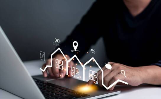 W jaki sposób analiza rynku pomaga w podjęciu decyzji o zakupie nieruchomości?