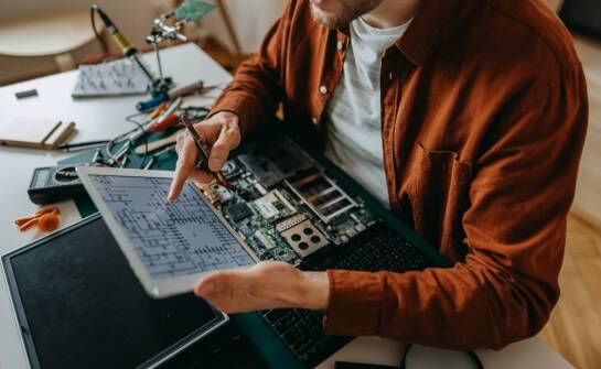 Kompleksowa naprawa tabletów – co obejmuje nasza oferta?