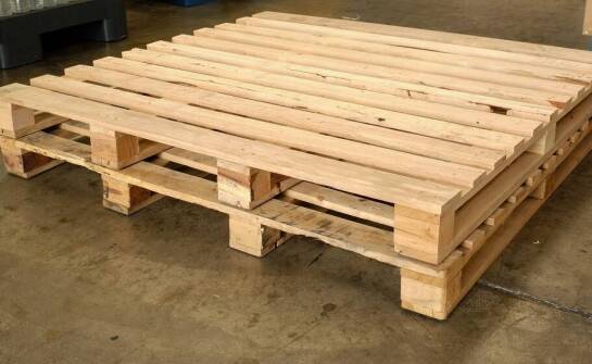 Niestandardowe wymiary palet jako sposób na zwiększenie konkurencyjności dla firmy