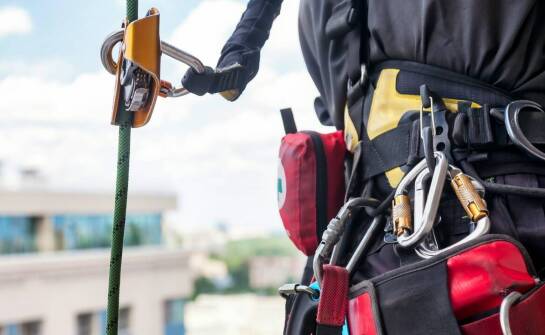 Prace wysokościowe dla bezpieczeństwa obiektów przemysłowych