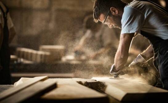 Jak odpylanie maszyn wpływa na zrównoważony rozwój dla przedsiębiorstw?