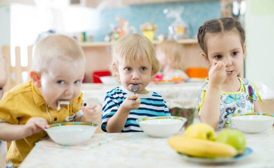 W jaki sposób szkolny catering wpływa na koncentrację uczniów?