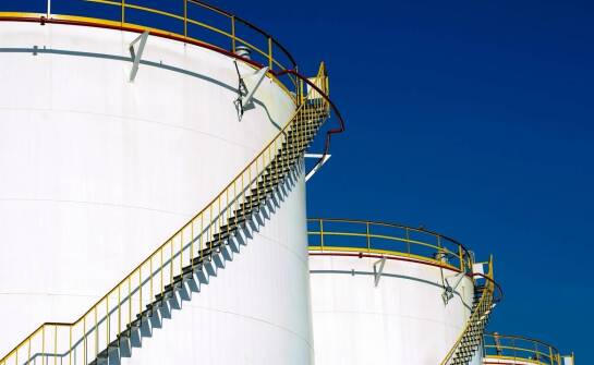 Korzyści ekonomiczne z inwestycji w zbiorniki na benzynę dla przedsiębiorstw