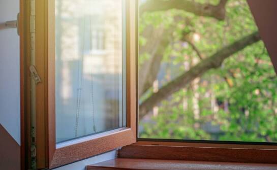 Innowacyjne rozwiązania w drewnianych oknach ze szprosami