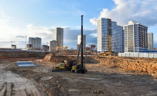 Zastosowanie techniki bezwykopowej: jak horyzontalne wiertnice zmieniają branżę budowlaną?
