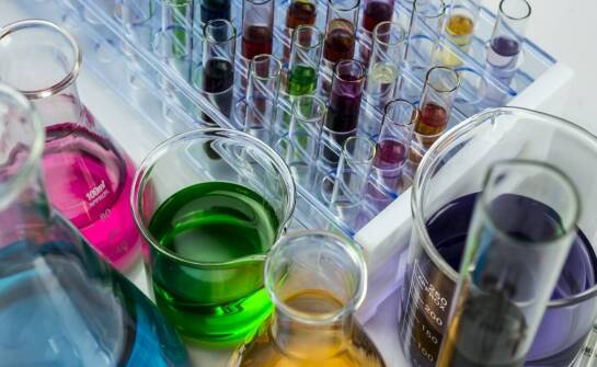 Zapachowe molekuły jako klucz do nowoczesnych trendów w perfumeryjnych