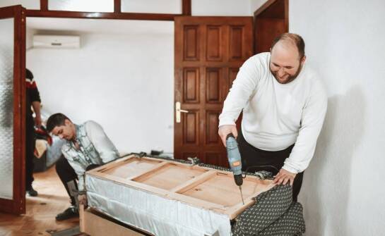 Jak efektywnie przeprowadzić opróżnianie pomieszczeń w Warszawie?