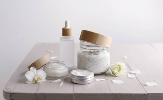Jakie trendy kształtują przyszłość rynku kosmetycznych surowców?
