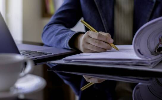 Jak bezpłatne doradztwo wpływa na jakość tłumaczeniowych usług?