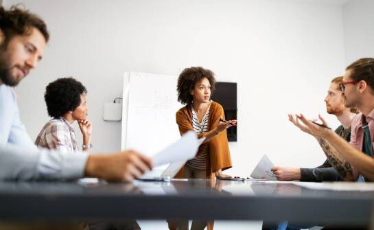 Jakie korzyści niesie ze sobą współpraca z pedagogami profesjonalnymi?