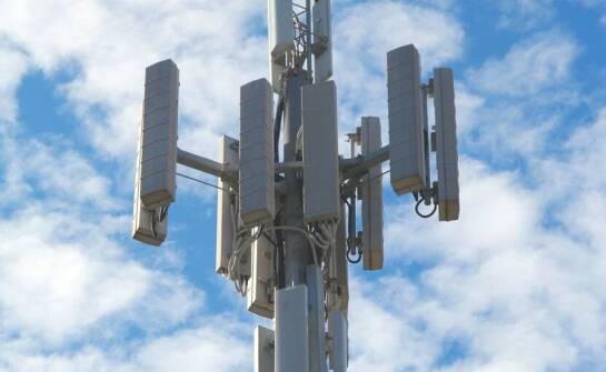 Jak prawidłowo dobierać anteny do zewnętrznych instalacji – porady ekspertów