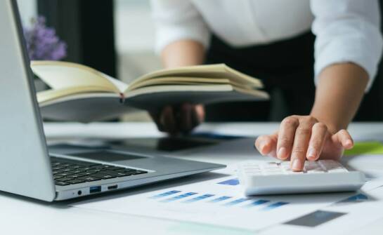 Jak kompleksowa obsługa księgowa wspiera rozwój przedsiębiorstwa?
