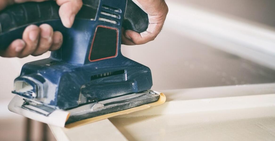 Wpływ jakości używanych szlifierek na produkcję mebli