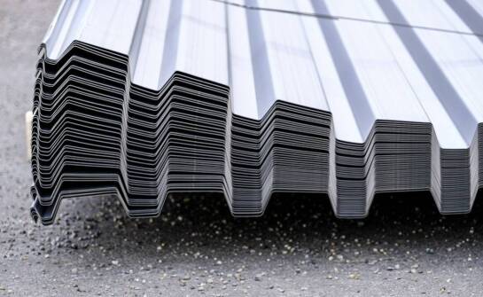 Porównanie wytrzymałości stalowych kontenerów hakowych z dachem i innymi rozwiązaniami