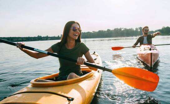 Spływy pontonowe jako główny punkt programu firmowych wyjazdów integracyjnych