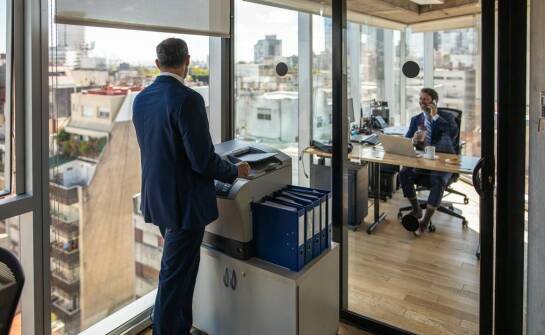 Kluczowe wyzwania i możliwości dla biur nieruchomości w Warszawie