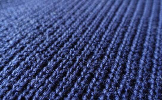 Jak jedwabna włóczka wpływa na jakość i wygląd gotowych projektów?