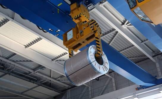 Optymalizacja operacyjnych kosztów dzięki zastosowaniu przemysłowych manipulatorów