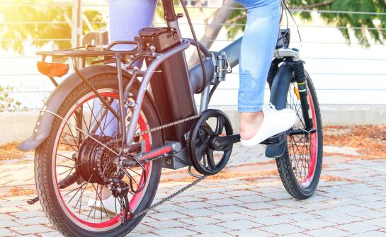Składane rowery – idealne rozwiązanie na krótkie trasy miejskie