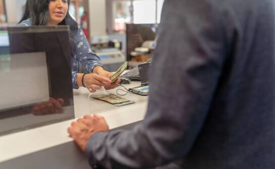 Jak kantor dba o relacje z klientami?