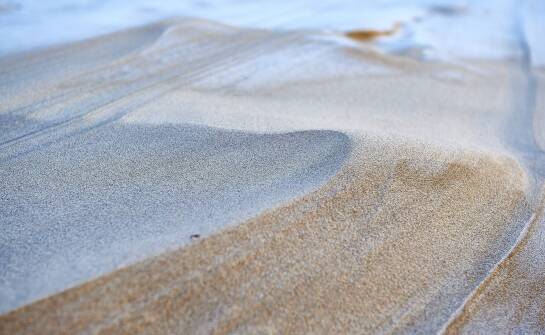 Jak piasek workowany wpływa na efektywność prac budowlanych