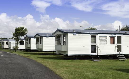 Jak dostępność mobilnego domku na próbę wspiera proces podejmowania decyzji o zakupie?