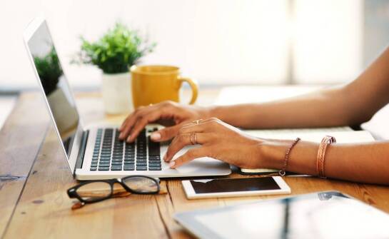 Jak sprawdzić dostępność światłowodowego internetu pod swoim adresem?