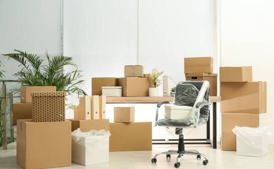 Materiały do pakowania dla przemysłu a potrzeby małych firm