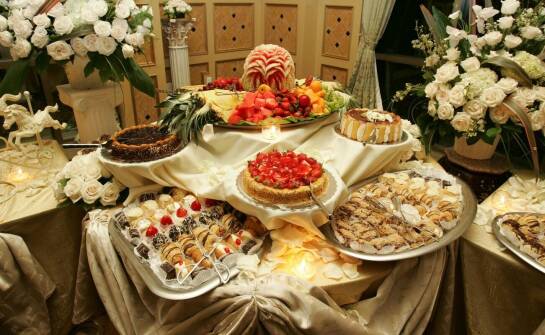 Pełne smaków menu weselne – jakie potrawy proponujemy?