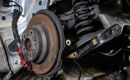 Jak regeneracja hamulcowych tarcz wpływa na komfort jazdy?