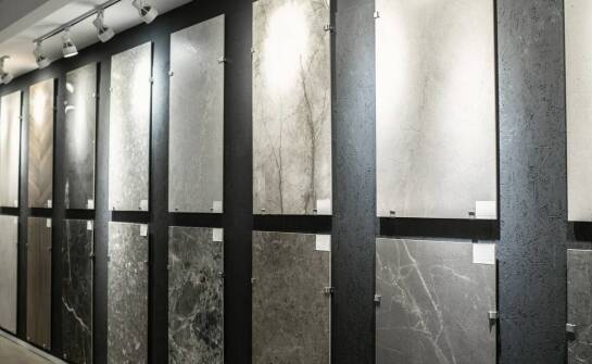 Ceramiczne płytki a odporność na ścieranie – co warto wiedzieć przed zakupem