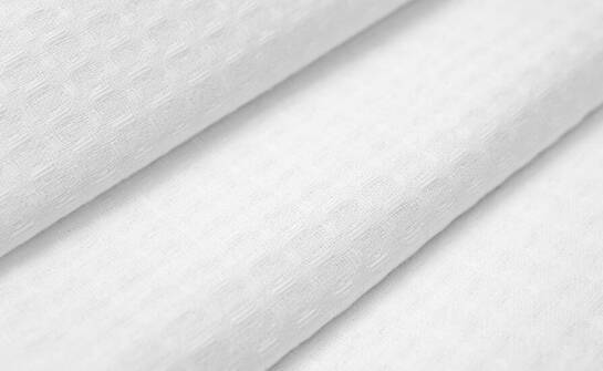 Jak impregnaty do tkanin i papieru zwiększają odporność ogniową tych materiałów?