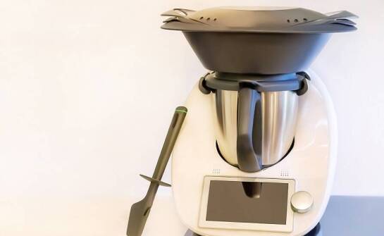 Wykorzystanie "robot coupe" do różnorodnych kulinarnych technik