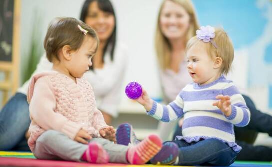Jakie korzyści przynosi terapia behawioralna w przedszkolu dla dzieci z zespołem Aspergera?