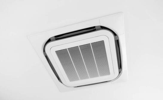 Jak optymalna wilgotność powietrza wspiera przechowywanie spożywczych produktów?