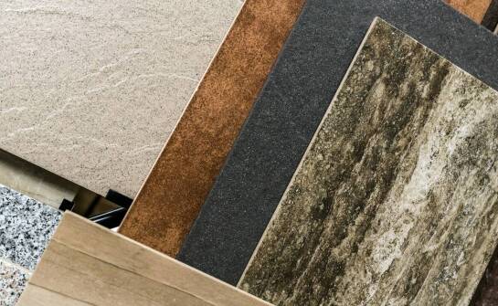 Przegląd kolekcji płytek dostępnych w salonie z płytkami – co warto zobaczyć?