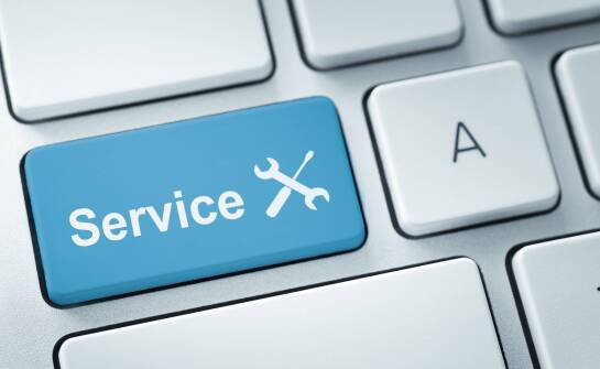 Dlaczego warto skorzystać z usług serwisu laptopów w Koziegłowach przy wymianie baterii?