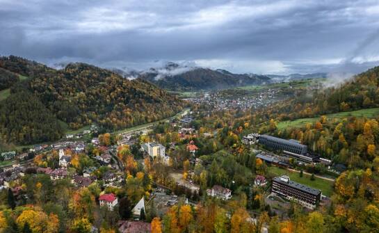 Organizacja turnusów rehabilitacyjnych przez NFZ – co oferuje sanatorium w Krynicy-Zdroju?