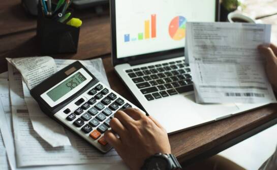 Jak biuro rachunkowe pomaga w zarządzaniu wynagrodzeniami dla pracowników?
