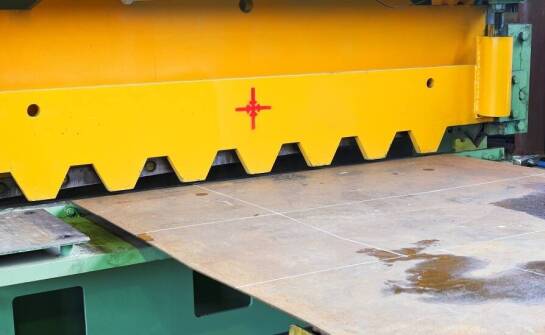 Najważniejsze cechy elektrycznych nożyc do blachy Bosch, które warto znać