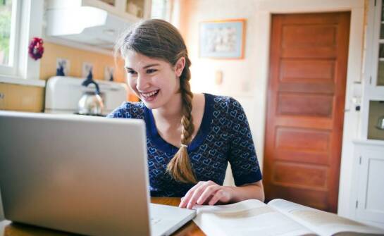 Dlaczego warto skorzystać z online kursu maturalnego z WOS?