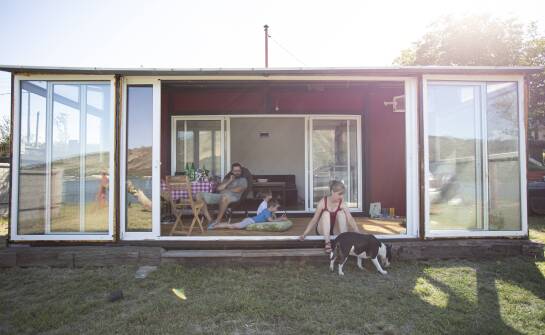 Jakie są korzyści z wynajmu mobilnych domków na krótkoterminowy pobyt?